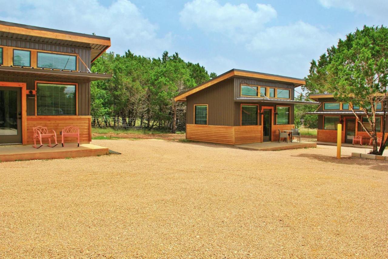 Green Acres Cottages - Fredericksburg Suite 윔벌리 외부 사진