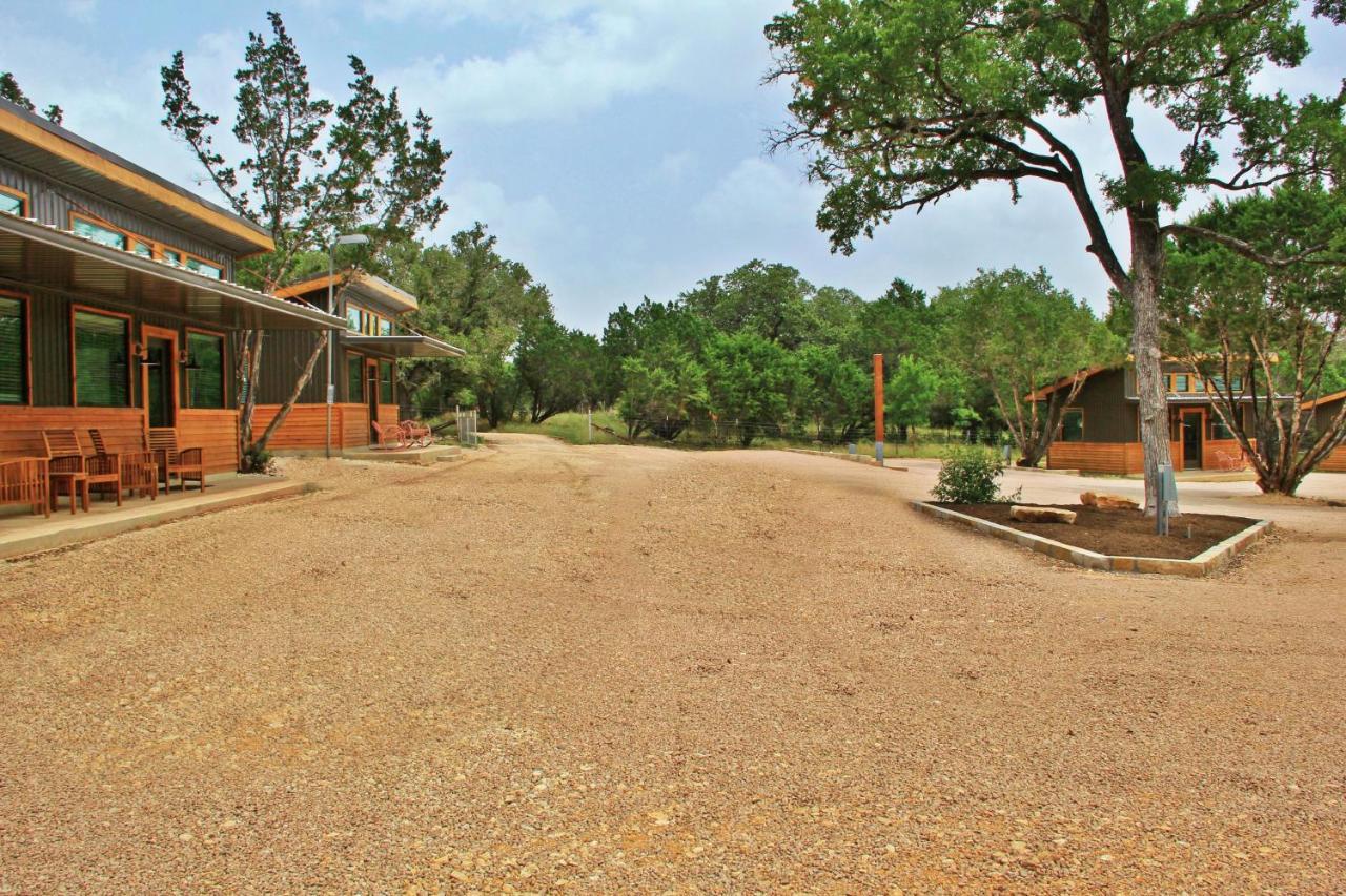 Green Acres Cottages - Fredericksburg Suite 윔벌리 외부 사진